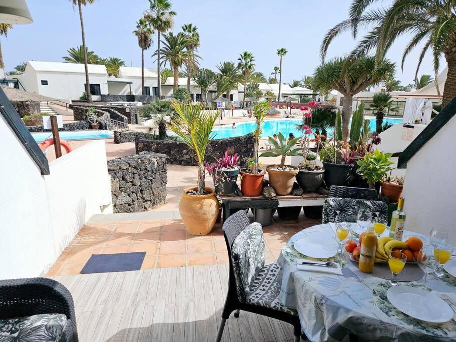 Apartamento Taisa Playa Roca Costa Teguise Zewnętrze zdjęcie