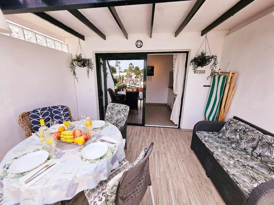 Apartamento Taisa Playa Roca Costa Teguise Zewnętrze zdjęcie